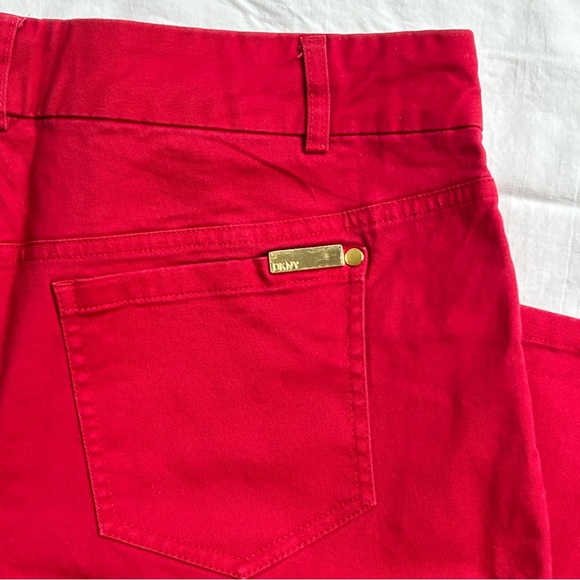 Donna Karan - DKNY Dressier Jeans - size 10 - Deep Cherry - Picture 4 of 7